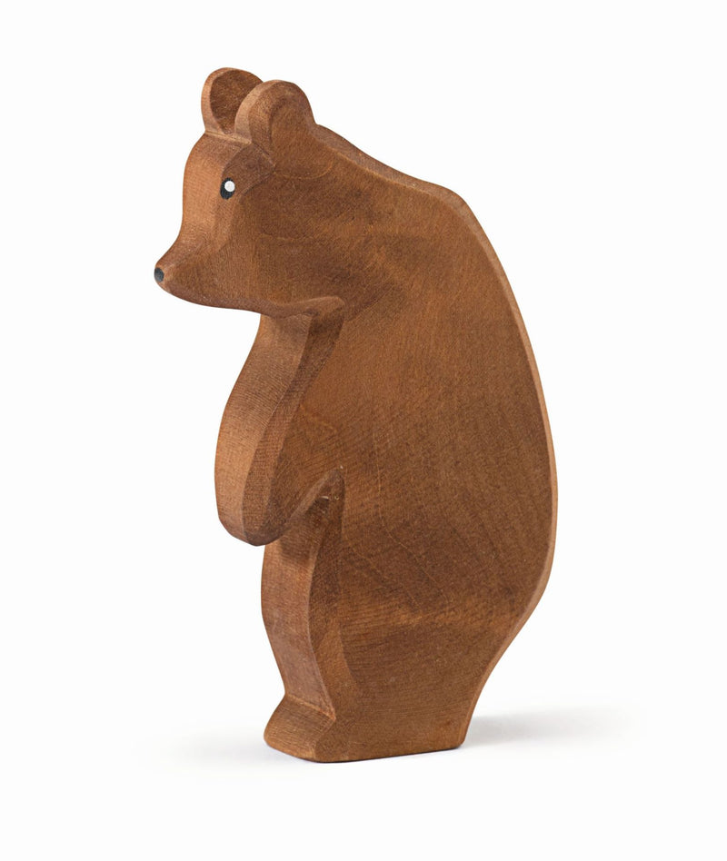 Bär stehend Kopf tief